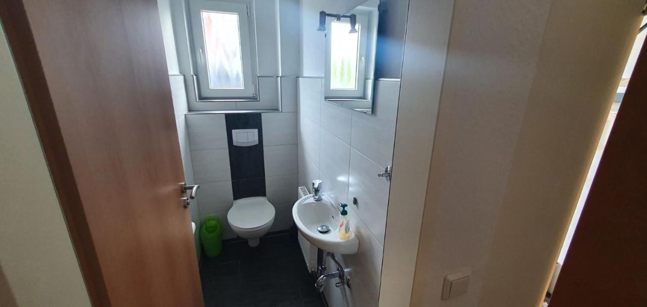 Ferienhaus Am Wellenpark Norddeich Екстер'єр фото